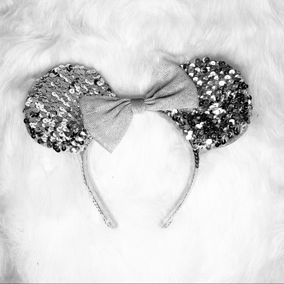 5 for $25 Minnie Mouse Silver Sequined Headband - Picture 2 of 2